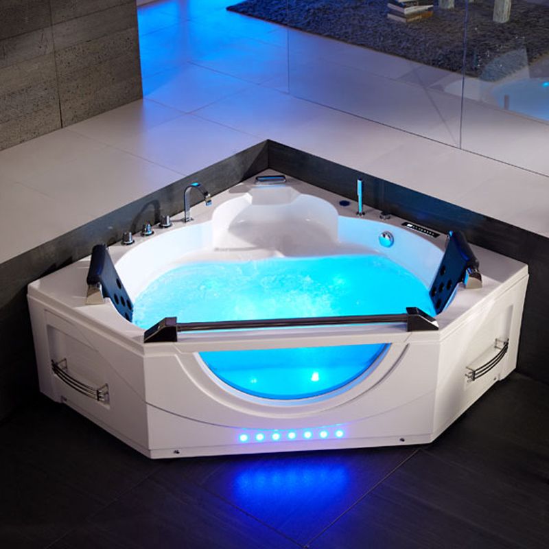 Chambre Simple Pour Deux Personnes : Baignoire balnéo > Baignoire balnéo d’angle > Ushuaya Baignoire … Chambre Simple Pour Deux Personnes : Baignoire balnéo > Baignoire balnéo d’angle > Ushuaya Baignoire …