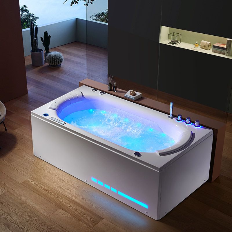 Baignoire balnéo rectangulaire Victoria 49 jets