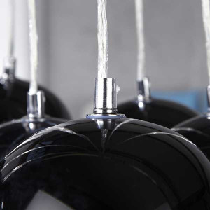 Suspension 8 balles noires BLACK PEARLS